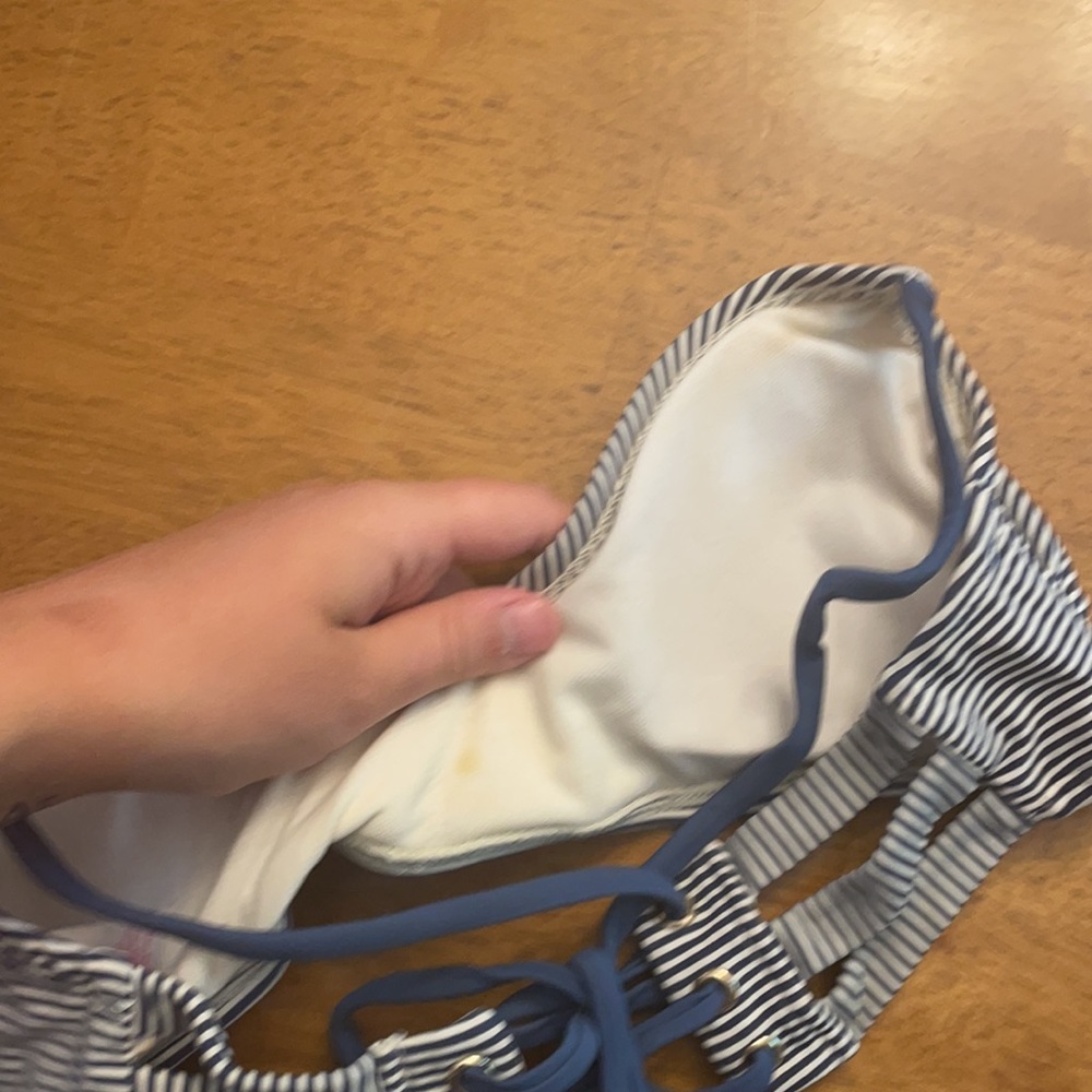 small bikini top - Picture 3 of 3